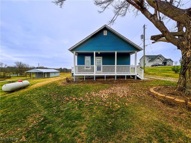 3895 Adamsville Road, Zanesville, OH 43701