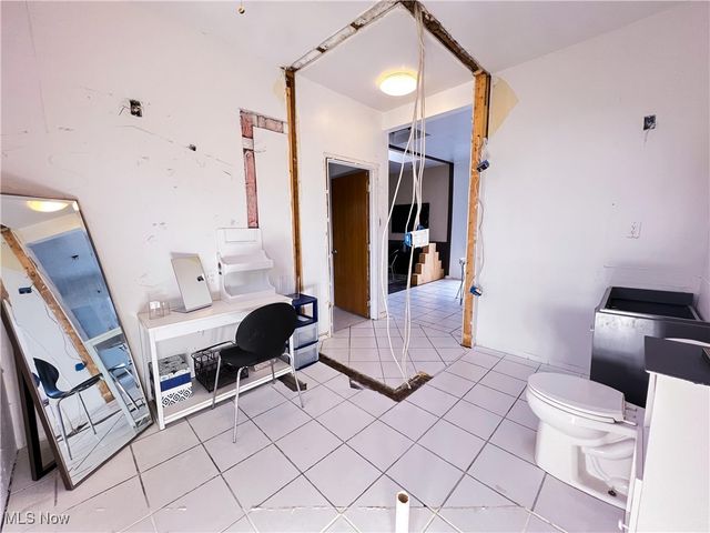 3895 Adamsville Road, Zanesville, OH 43701