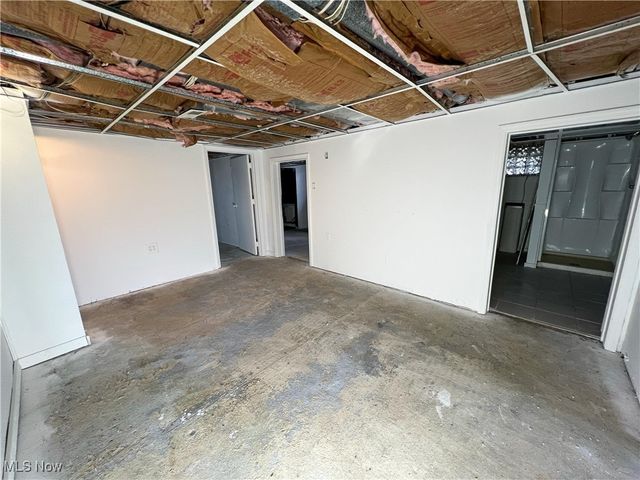 3895 Adamsville Road, Zanesville, OH 43701