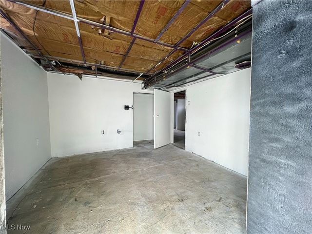 3895 Adamsville Road, Zanesville, OH 43701