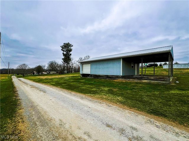3895 Adamsville Road, Zanesville, OH 43701