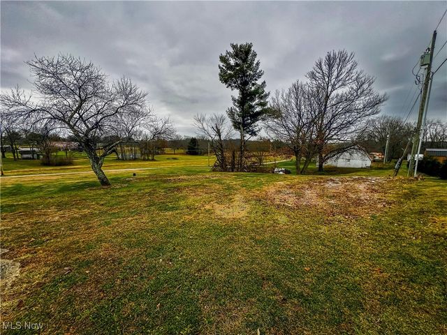 3895 Adamsville Road, Zanesville, OH 43701