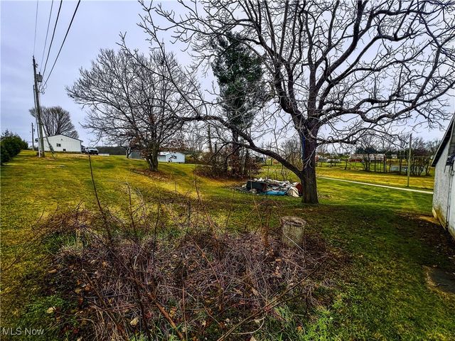 3895 Adamsville Road, Zanesville, OH 43701