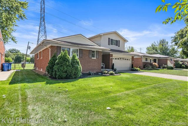 29820 Palomino Drive, Warren, MI 48093