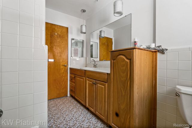 29820 Palomino Drive, Warren, MI 48093