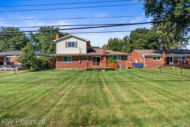 29820 Palomino Drive, Warren, MI 48093