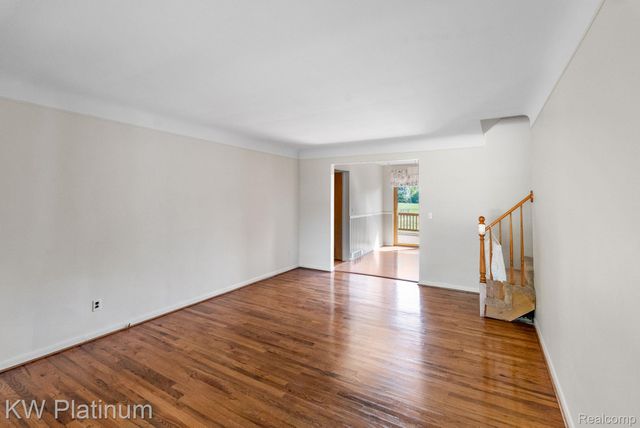 29820 Palomino Drive, Warren, MI 48093