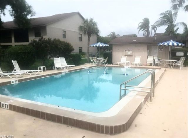 5755 Foxlake DR H, North Fort Myers, FL 33917