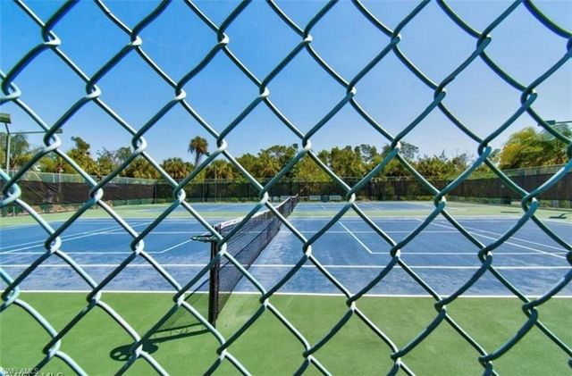 5755 Foxlake DR H, North Fort Myers, FL 33917