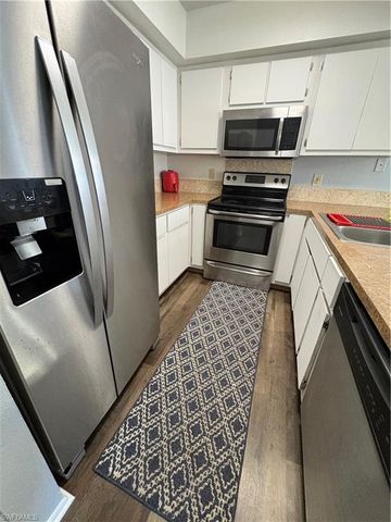 5755 Foxlake DR H, North Fort Myers, FL 33917