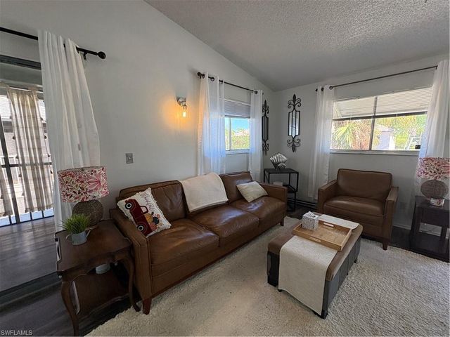 5755 Foxlake DR H, North Fort Myers, FL 33917