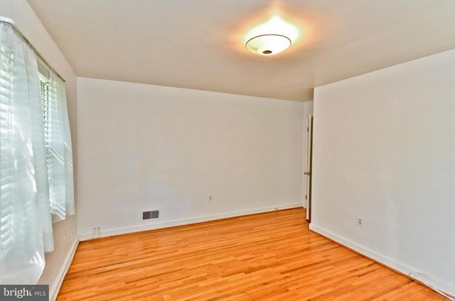 100 MEL MARA DR, Oxon Hill, MD 20745