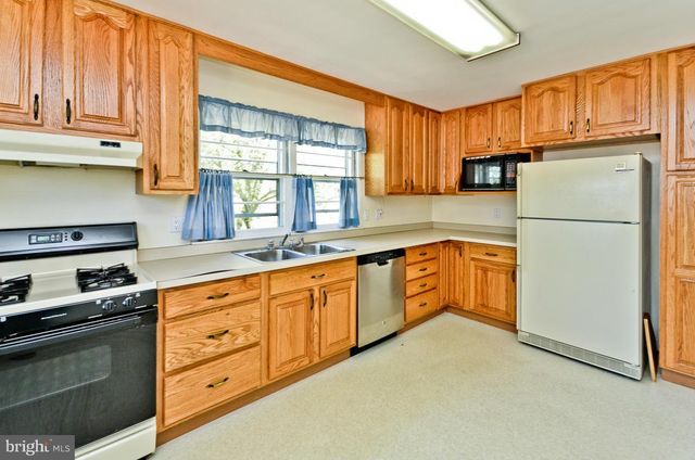 100 MEL MARA DR, Oxon Hill, MD 20745