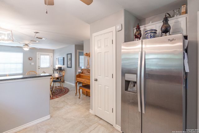 1698 W Bridge, New Braunfels, TX 78130