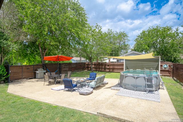 1698 W Bridge, New Braunfels, TX 78130