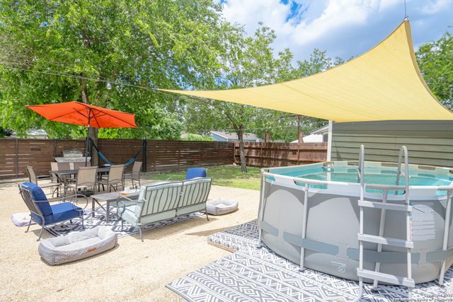 1698 W Bridge, New Braunfels, TX 78130