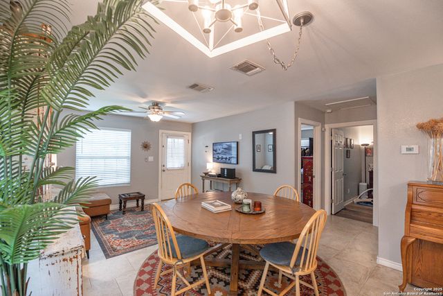 1698 W Bridge, New Braunfels, TX 78130