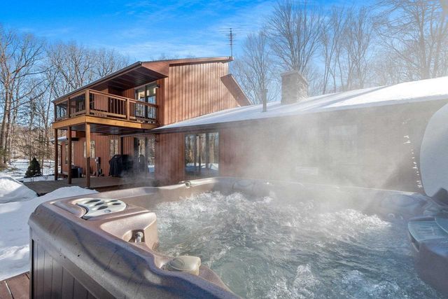 4331 PITTCO ROAD, Green Bay, WI 54313