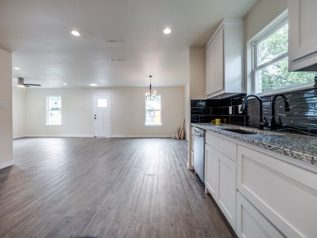 4220 Hamilton Avenue, Dallas, TX 75210