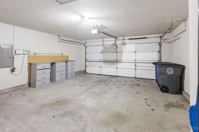 7440 S 94th East Avenue, Tulsa, OK 74133