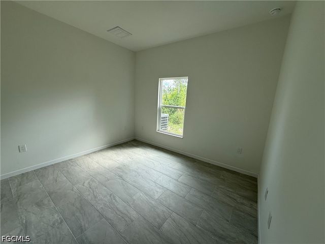 2809 Darlene PL, Lehigh Acres, FL 33971