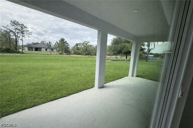 2809 Darlene PL, Lehigh Acres, FL 33971