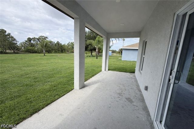 2809 Darlene PL, Lehigh Acres, FL 33971