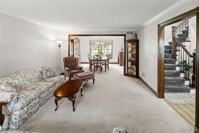 315 Lake Forest Drive, Belleville, IL 62220