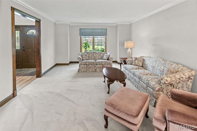 315 Lake Forest Drive, Belleville, IL 62220