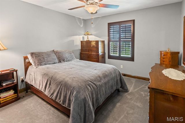 315 Lake Forest Drive, Belleville, IL 62220
