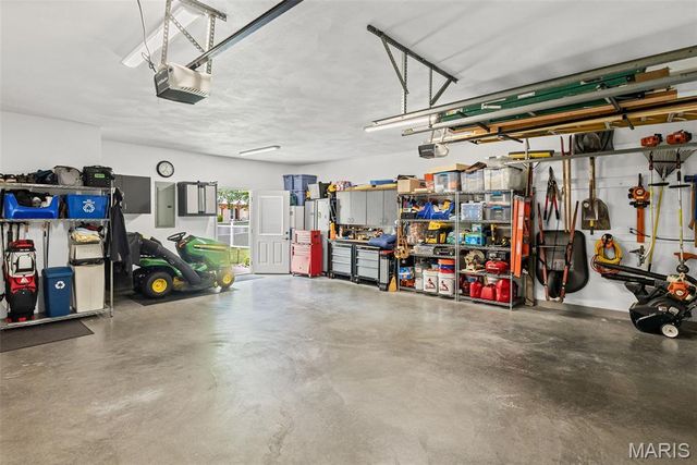 315 Lake Forest Drive, Belleville, IL 62220