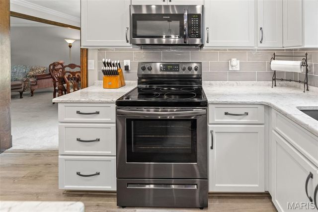 315 Lake Forest Drive, Belleville, IL 62220