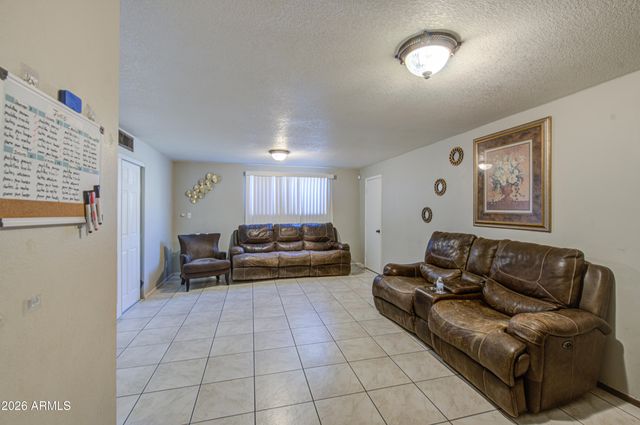 4306 W CLAREMONT Street, Glendale, AZ 85301
