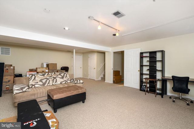 139 COBURN RD, Pennington, NJ 08534