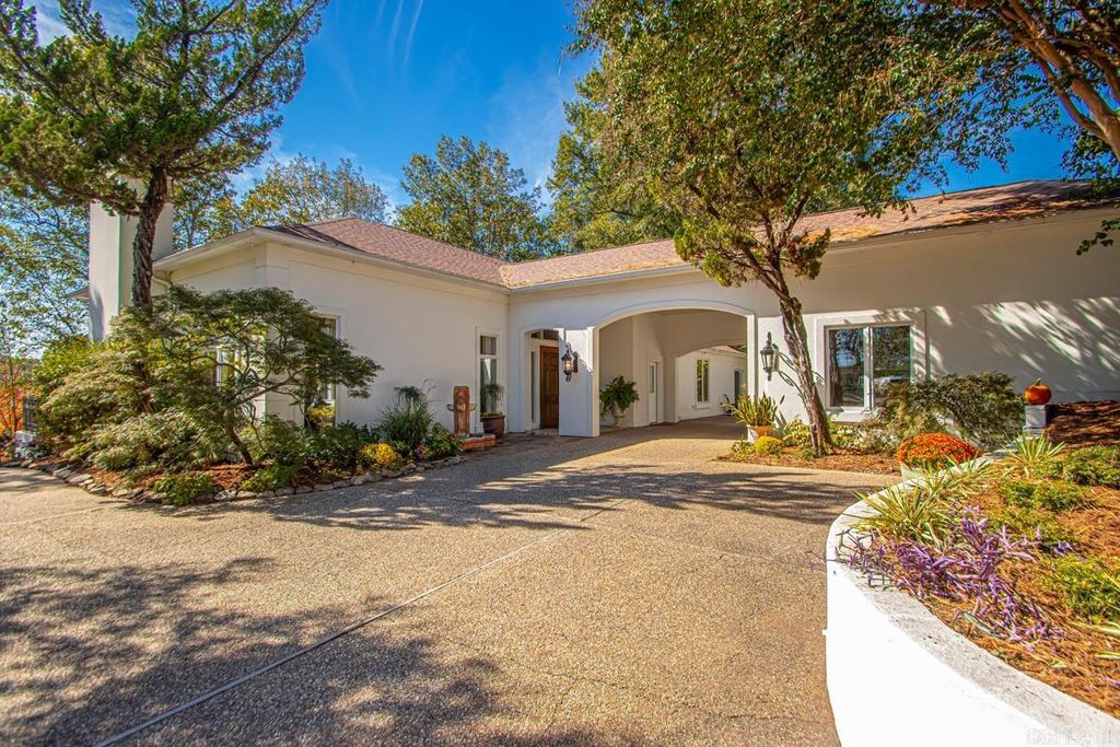 2 LAKEWOOD PARK Drive, North Little Rock, AR 72116