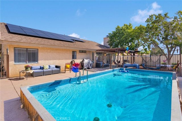 13577 Buena Vista Drive, Hesperia, CA 92344