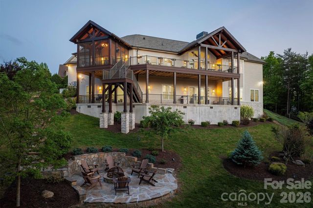 1506 High Valley Way, Lenoir, NC 28645