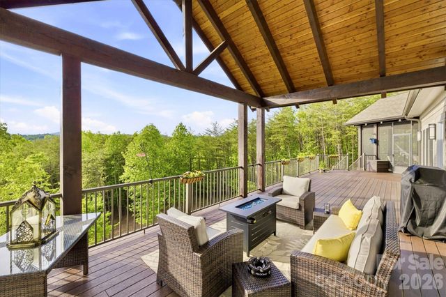 1506 High Valley Way, Lenoir, NC 28645