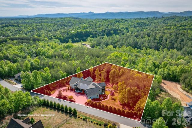 1506 High Valley Way, Lenoir, NC 28645