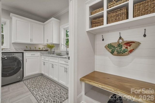 1506 High Valley Way, Lenoir, NC 28645