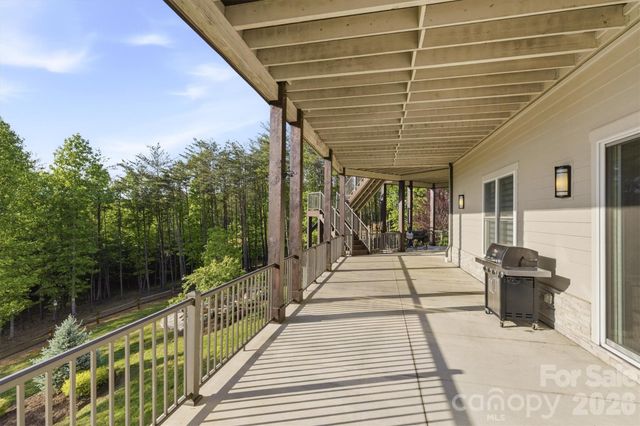 1506 High Valley Way, Lenoir, NC 28645