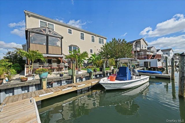 632 Arthur Street, Baldwin, NY 11510