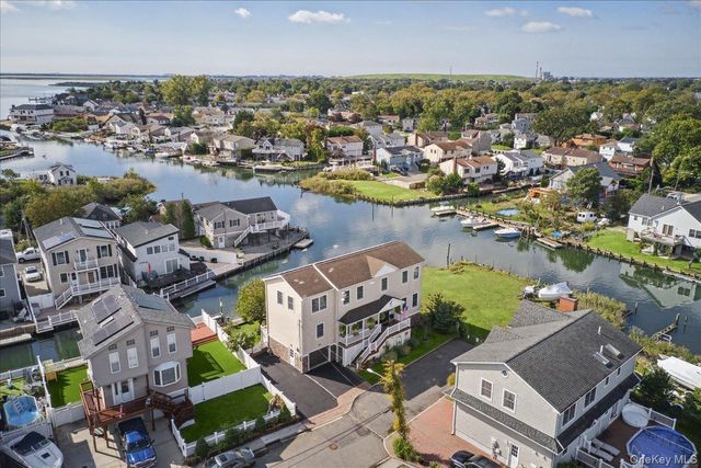 632 Arthur Street, Baldwin, NY 11510