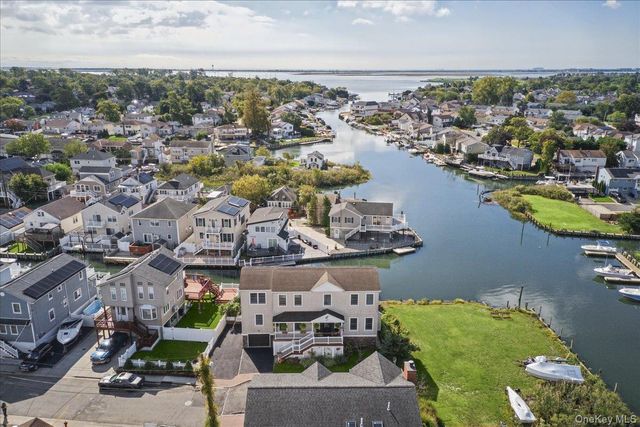 632 Arthur Street, Baldwin, NY 11510