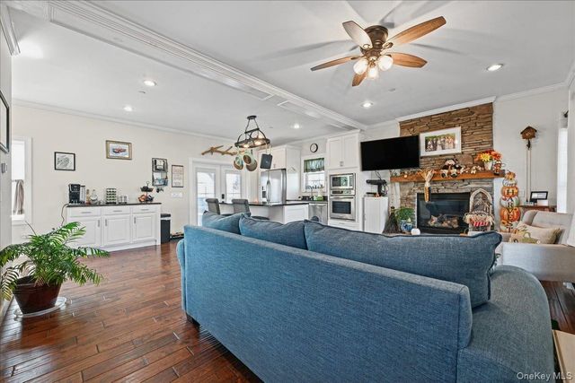 632 Arthur Street, Baldwin, NY 11510
