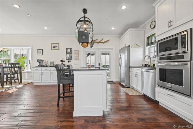 632 Arthur Street, Baldwin, NY 11510