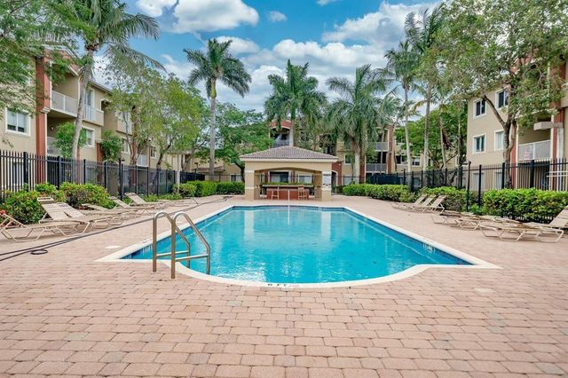 7085 Nova Drive 226, Davie, FL 33317