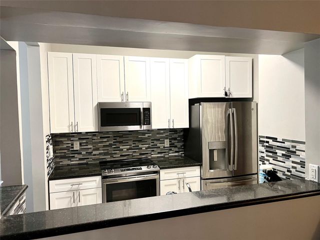 7085 Nova Drive 226, Davie, FL 33317