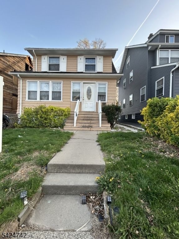 39 Wayne Ave, East Orange City, NJ 07018 — photo 2