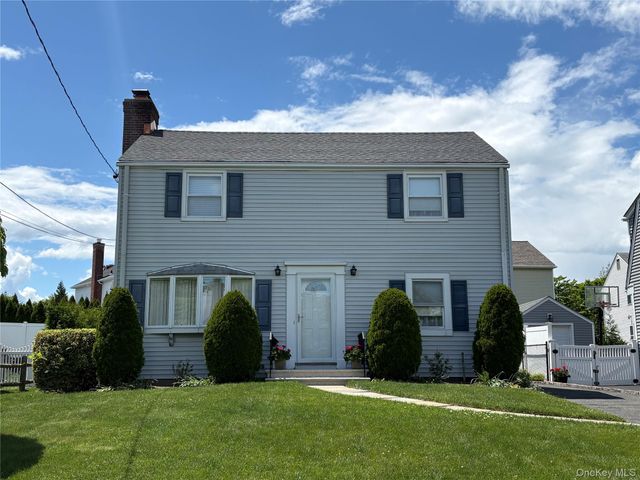 21 Hayes Drive, Eastchester, NY 10709